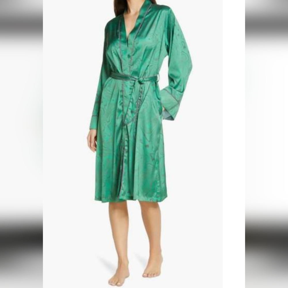 Kilo Brava satin robe malachite print Green Satin Robe Size L